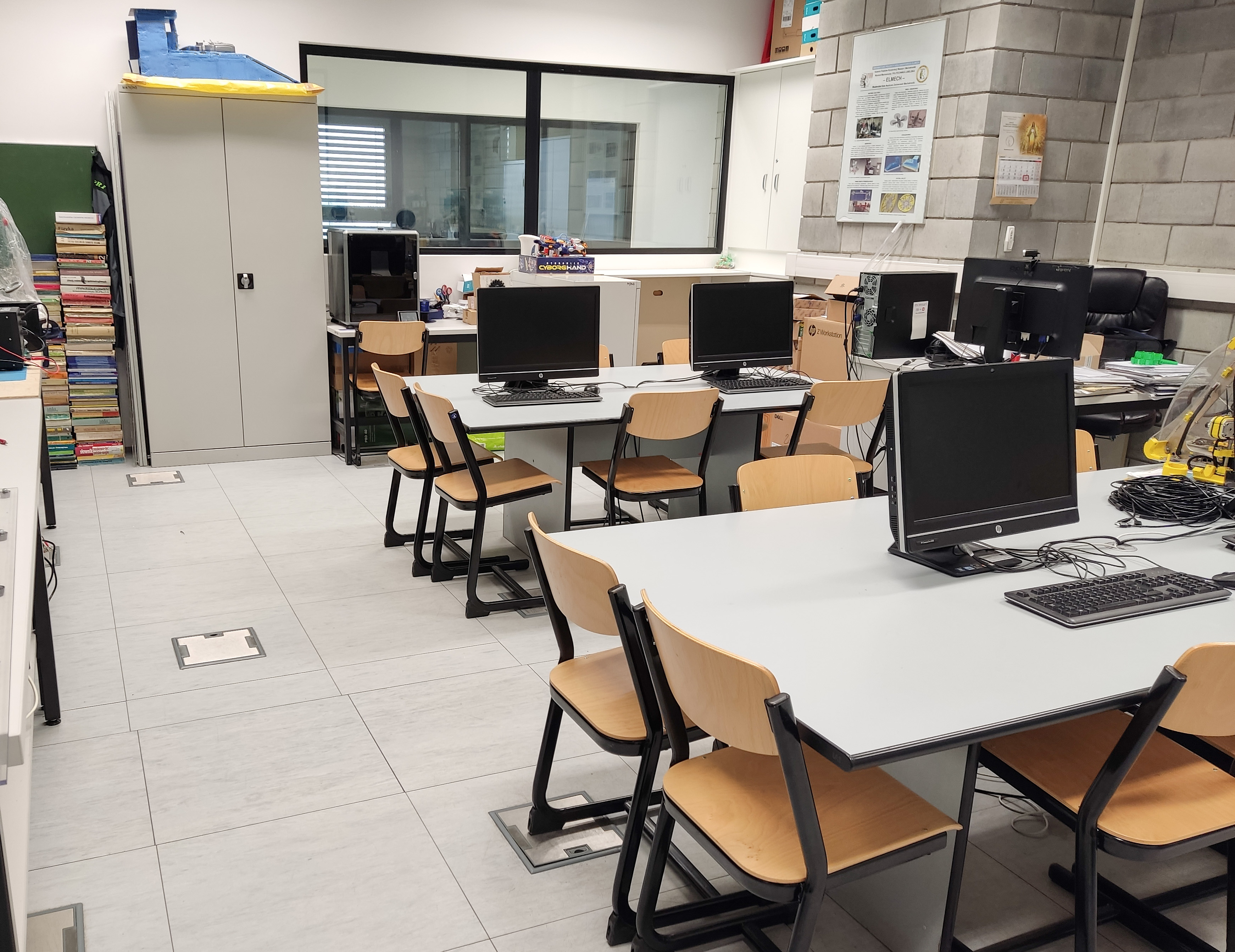 Laboratorium koła ELMECH R520g